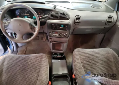 2000 Plymouth Voyager z USA, uszkodzony, nr VIN 2P4GP2535YR518370